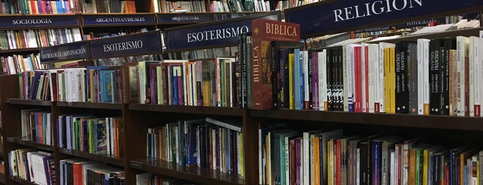 Yenny is one of Librerías.