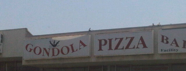 Gondola Pizza is one of สถานที่ที่บันทึกไว้ของ Tyler.