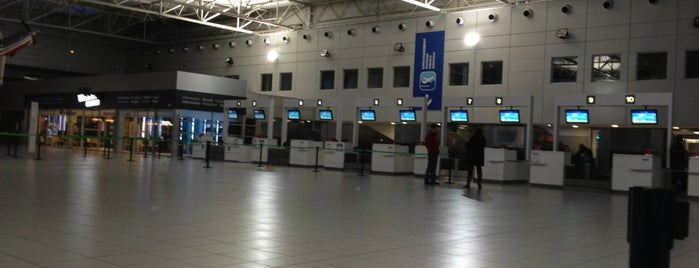 Aéroport de Tarbes Lourdes Pyrénées (LDE) is one of Airports - Europe.