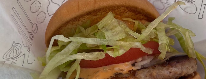 モスバーガー is one of 良く行く食い物屋.