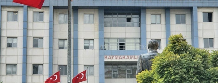 T.C. Avcılar Hükümet Konağı is one of Resmi Kurum.