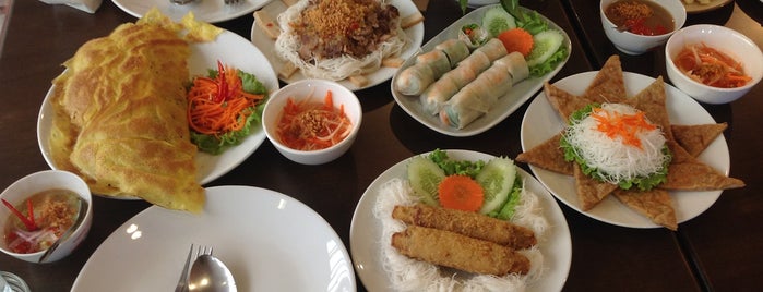 Saigon Rimsai is one of BKK foodies.