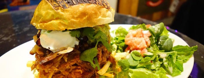 Sun2Diner is one of Burger Joint in Japan ★★★★☆.
