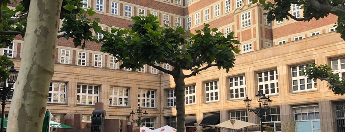 Wilhelm Marx Haus is one of Düsseldorf 🇩🇪.