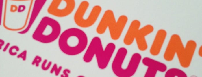 Dunkin' is one of Fernandoさんのお気に入りスポット.