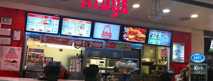Arby's is one of Tempat yang Disukai Y.Byelbblk.