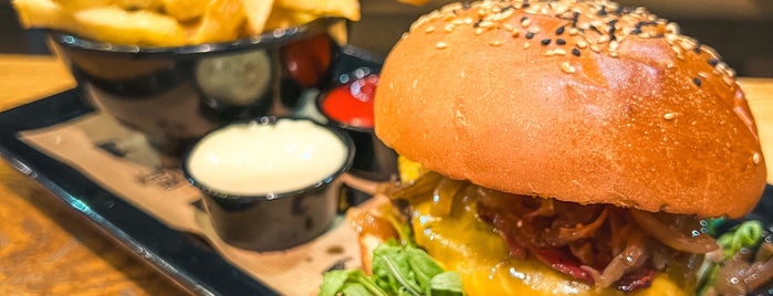 Burger Bar is one of Want To Go (Food/Drinks).