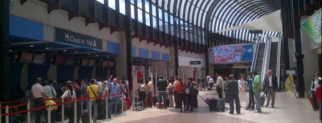 José María Córdova International Airport (MDE) is one of Aeropuertos.