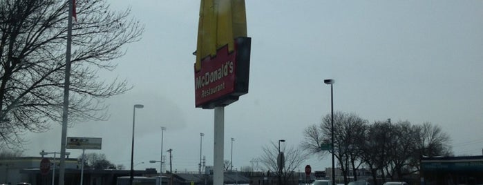McDonald's is one of Orte, die Alan gefallen.