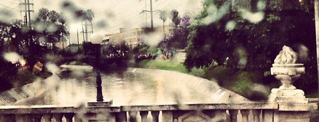 Ponte da Azenha is one of Lugares favoritos de Eduardo.