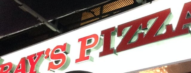 New York Ray's Pizza is one of Cindy'in Beğendiği Mekanlar.
