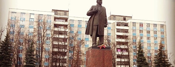 Площадь с Лениным is one of Памятники Ленину.