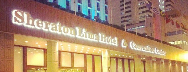 Sheraton Lima Hotel & Convention Center is one of Scott'un Beğendiği Mekanlar.