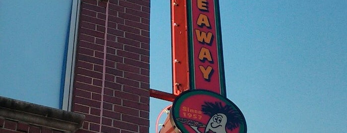 Hideaway Pizza is one of สถานที่ที่ Justin ถูกใจ.