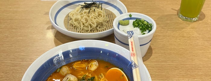 ฮะจิบัง ราเมน is one of favorite food.