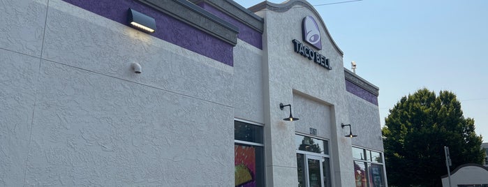 Taco Bell is one of Must-visit Food in Portland.