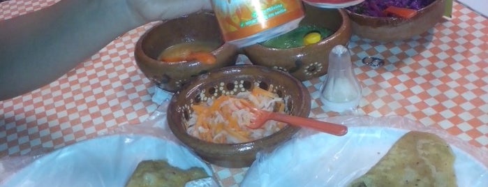Las Quecas De Quique is one of Favorite Comida.