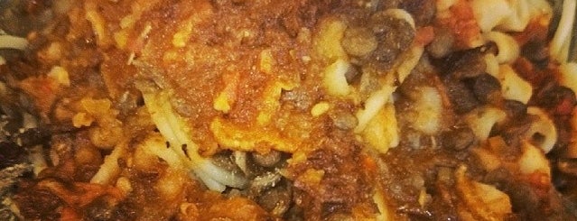 مطعم كشري النيل is one of Foodie 🦅さんの保存済みスポット.