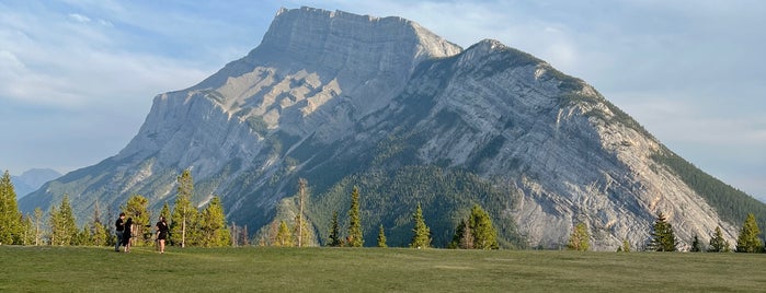 Buffalo Mountain Lodge is one of Riding the Cougar-Banff.