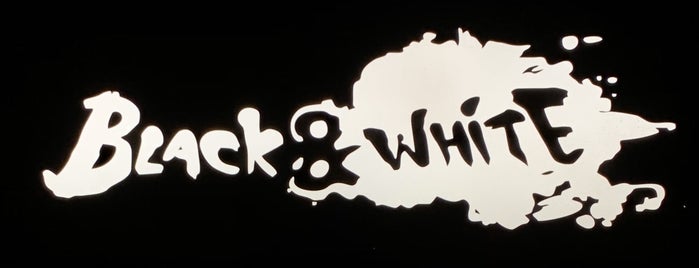 Black & White is one of Lugares favoritos de Vlad.