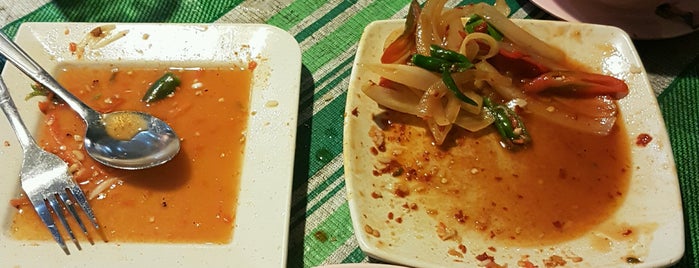 Sinaran Tomyam & Seafood is one of tip.