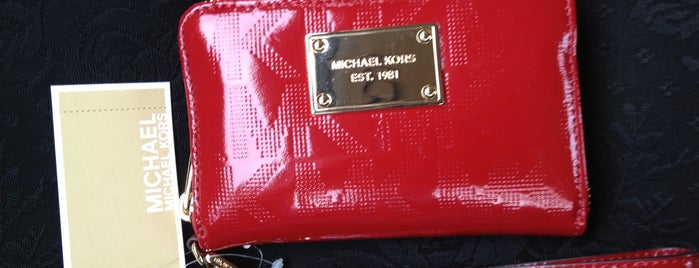 Michael Kors is one of ÿtさんのお気に入りスポット.