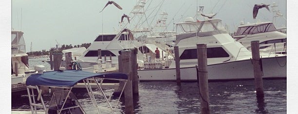Sailfish Marina is one of Jessica’s Liked Places.