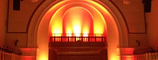 Cadogan Hall is one of Fionaさんのお気に入りスポット.