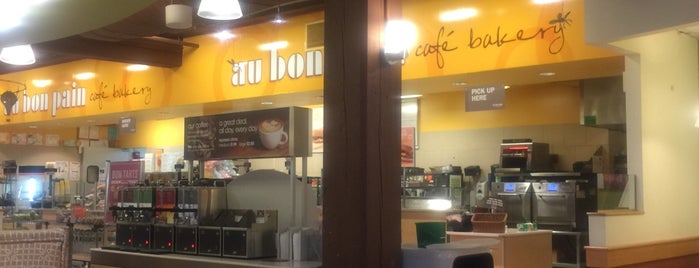 Au Bon Pain is one of Pamさんのお気に入りスポット.