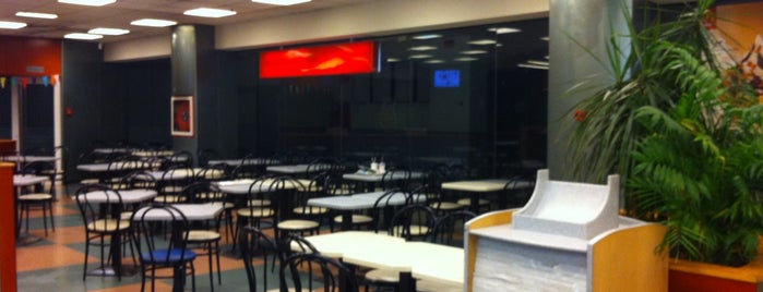 McDonald's is one of Bares y Restaurantes Sant Feliu.