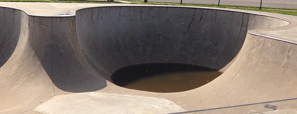 Roland Bland Skate Park is one of B-Geezy Where the Livin' is easy.