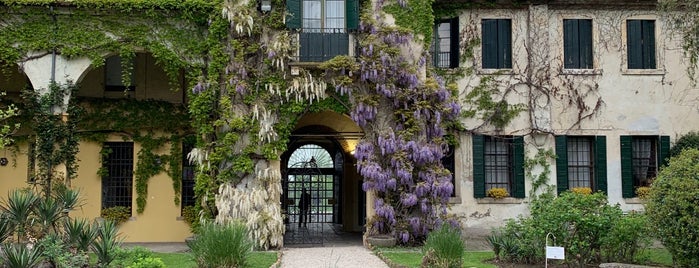 Castello di San Pelagio is one of Castelli Italiani.