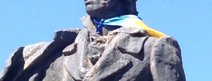 Пам'ятник Олександру Пушкіну is one of Памятники Киева / Statues of Kiev.
