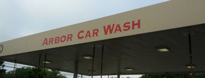 Arbor Car Wash is one of Locais curtidos por Debra.