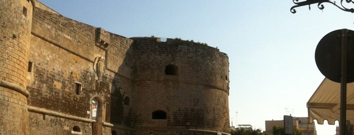 Castello Aragonese is one of Salento da vedere.