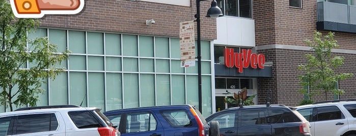 Hy-Vee is one of Tempat yang Disukai Kate.