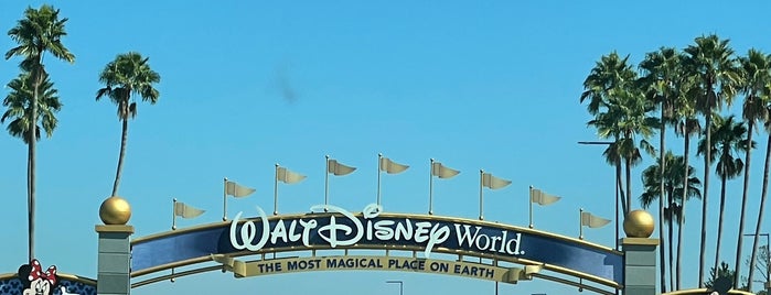 Walt Disney World Main Entrance is one of Favorite Food & Place.