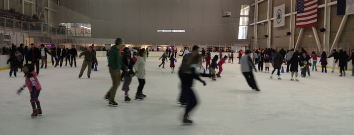 World Ice Arena is one of Kimmie: сохраненные места.