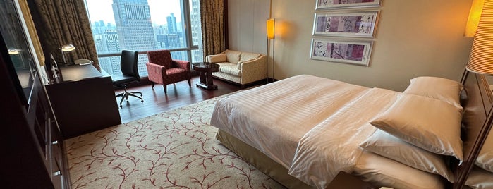 Shangri-La Hotel, Futian, Shenzhen is one of Claudia'nın Beğendiği Mekanlar.