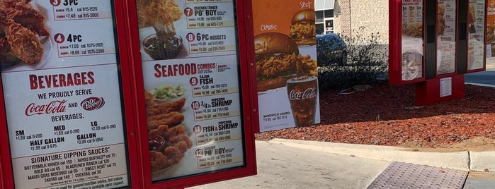 Popeyes Louisiana Kitchen is one of Posti che sono piaciuti a All About You Entertainment.