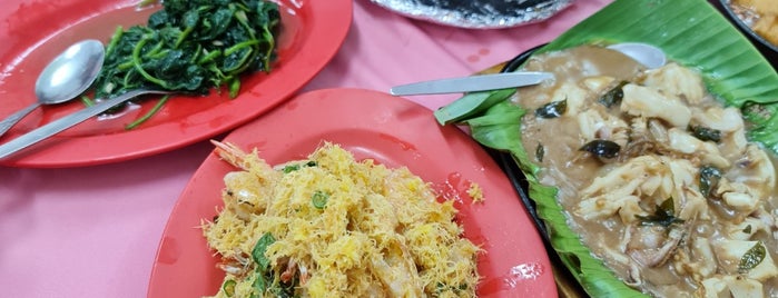 Restoran Makan Laut Zhen Liew Xiang (正留香海鲜楼) is one of 聞名美食 Famous Food.