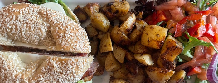 Hinnawi Bros Bagel & Café is one of MTL.