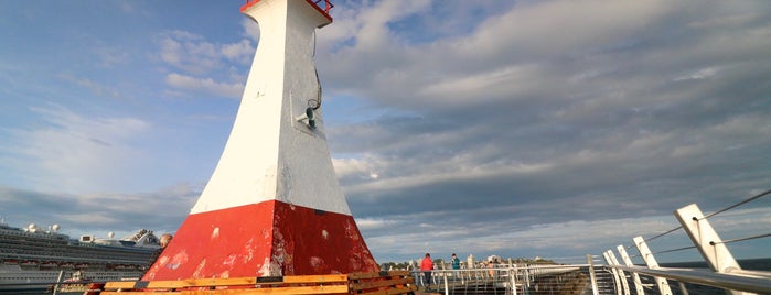 Breakwater Lighthouse is one of Tempat yang Disukai julio.