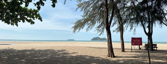 Samila Beach is one of Thailand.