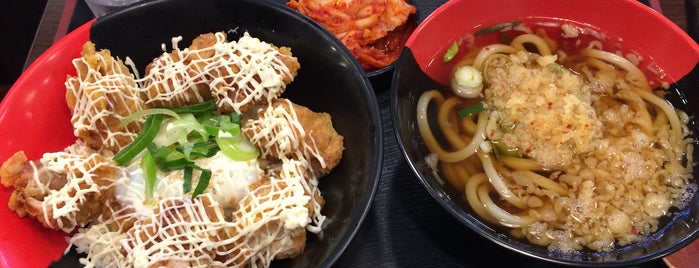 이요제면 (伊予製麺) is one of 서울 갈만한 곳.