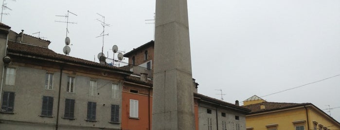 L'Obelisco is one of Mia Italia |Toscana, Emilia-Romagna|.
