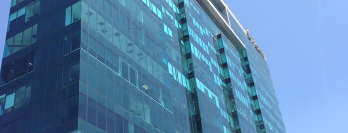 Torre Empresarial Pacific is one of Locais curtidos por Felipe.