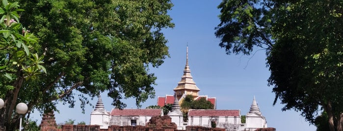 ปราสาทนครหลวง is one of Tempat yang Disukai Pornrapee.