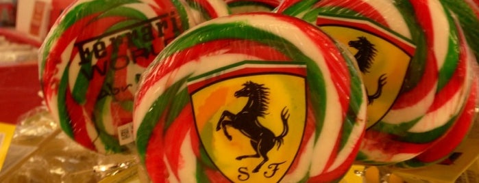 Ferrari Store is one of Tempat yang Disukai Draco.