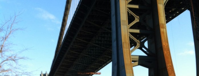 Manhattan Bridge is one of Quiero Ir.